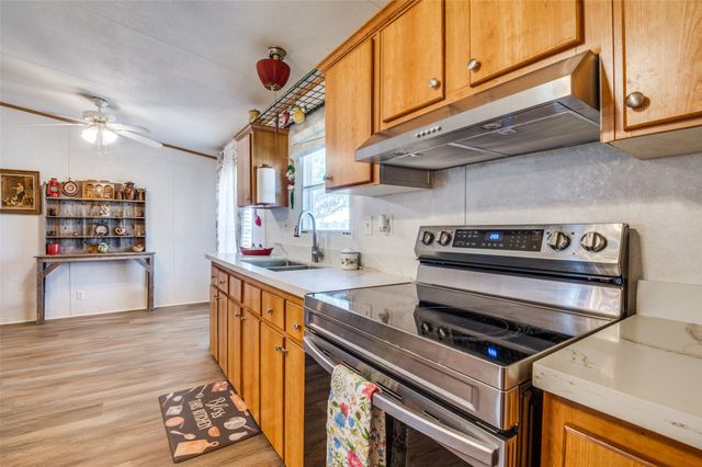 9121 NE County Road 2170, Powell, TX 75153