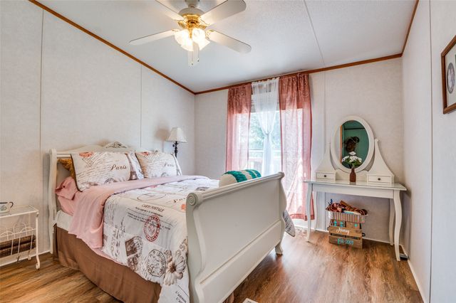 9121 NE County Road 2170, Powell, TX 75153