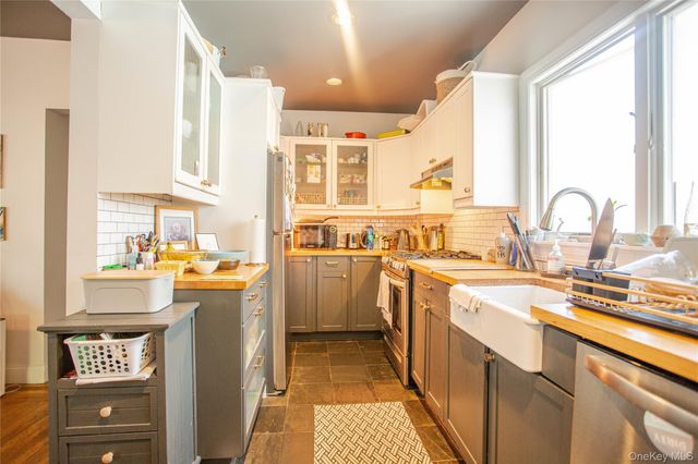 445 W Walnut Street, Long Beach, NY 11561