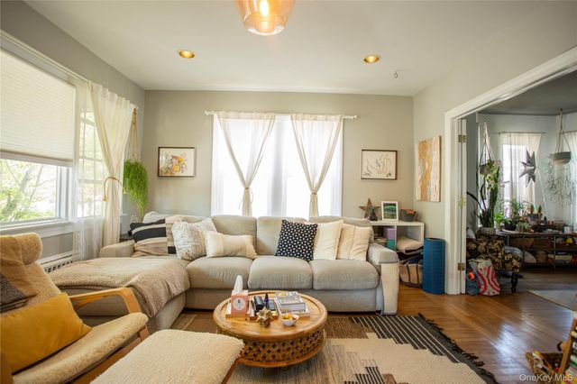 445 W Walnut Street, Long Beach, NY 11561