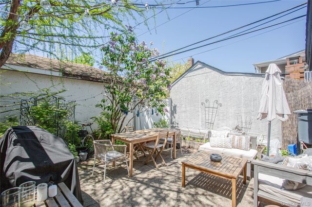 445 W Walnut Street, Long Beach, NY 11561