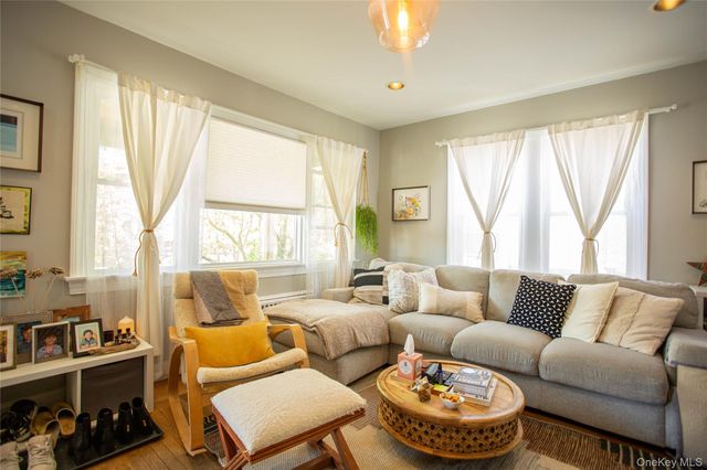 445 W Walnut Street, Long Beach, NY 11561