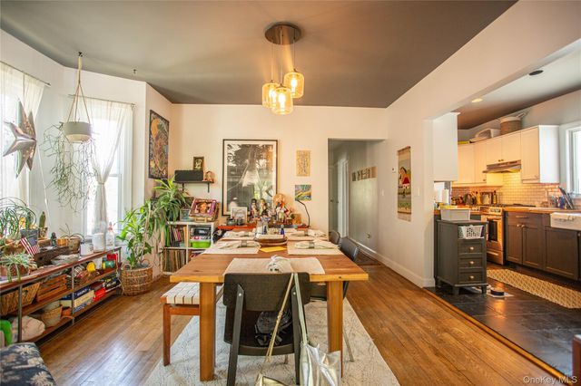 445 W Walnut Street, Long Beach, NY 11561