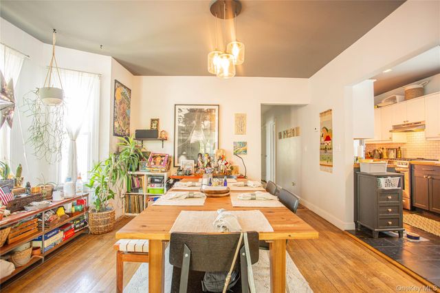 445 W Walnut Street, Long Beach, NY 11561