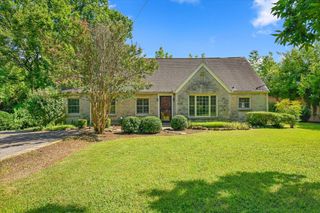 2011 Cedar Ln, Nashville, TN 37212