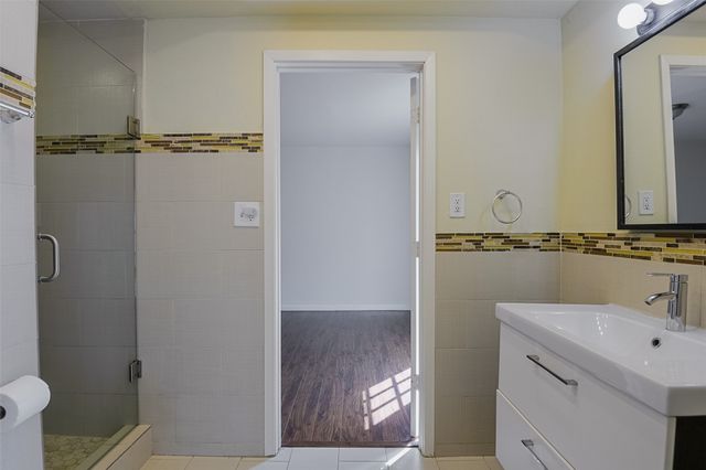 2210 Winter Sunday Way, Arlington, TX 76012