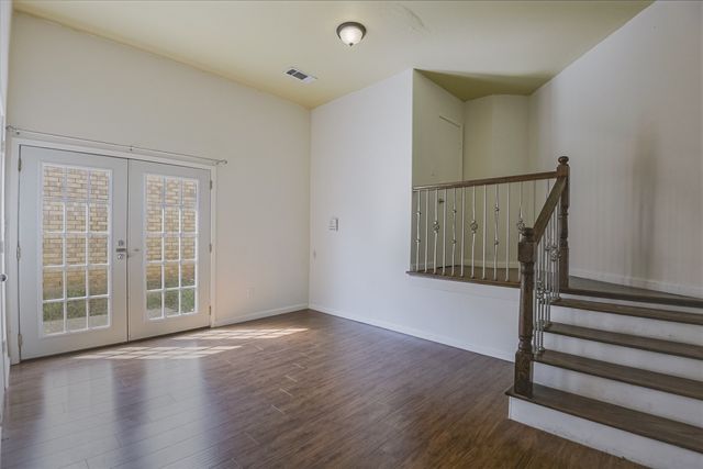 2210 Winter Sunday Way, Arlington, TX 76012