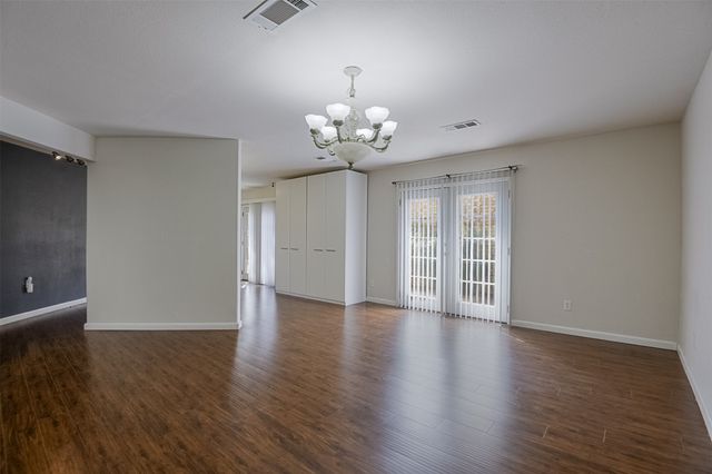 2210 Winter Sunday Way, Arlington, TX 76012