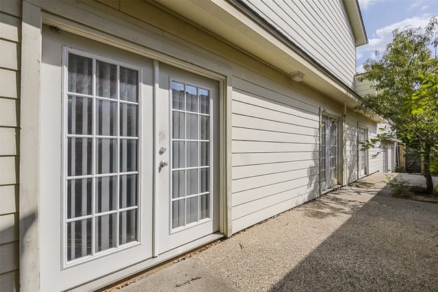 2210 Winter Sunday Way, Arlington, TX 76012