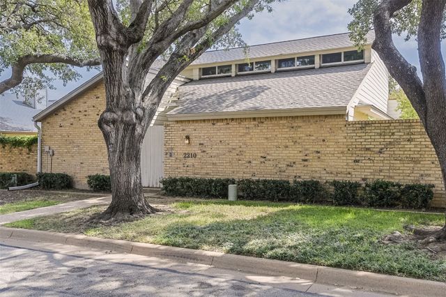 2210 Winter Sunday Way, Arlington, TX 76012