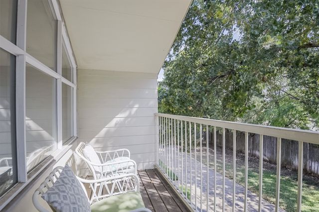 2210 Winter Sunday Way, Arlington, TX 76012