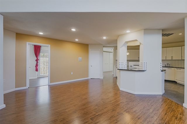 2210 Winter Sunday Way, Arlington, TX 76012