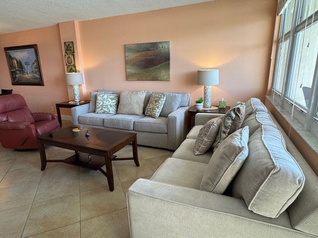 305 N Pompano Beach Blvd 1008, Pompano Beach, FL 33062