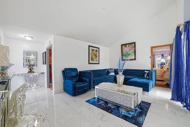 3517 NW 73rd Way NW, Coral Springs, FL 33065
