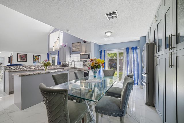 3517 NW 73rd Way NW, Coral Springs, FL 33065