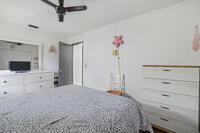 3517 NW 73rd Way NW, Coral Springs, FL 33065