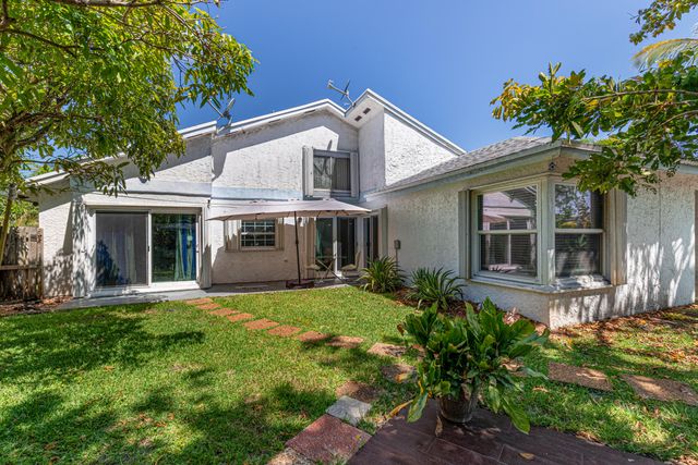 3517 NW 73rd Way NW, Coral Springs, FL 33065