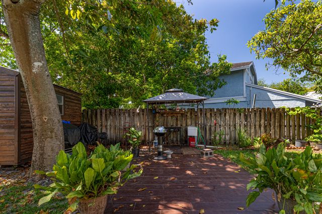 3517 NW 73rd Way NW, Coral Springs, FL 33065