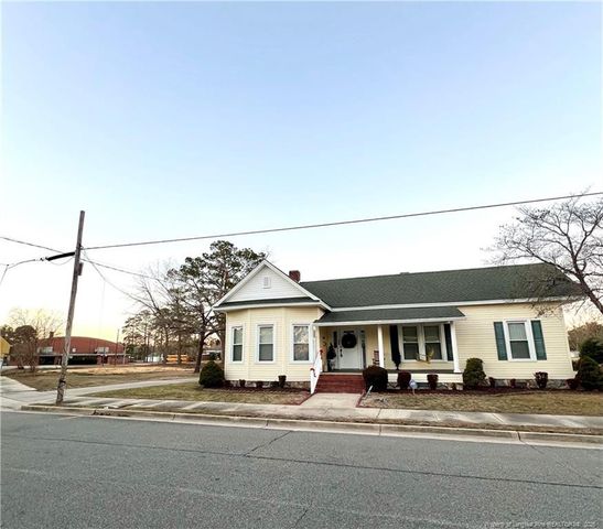 208 W Thompson Street, Fairmont, NC 28340