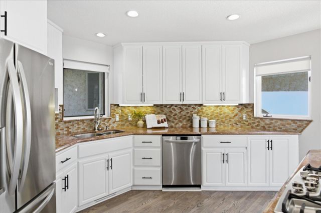 15219 Fairbanks Trail NE, Prior Lake, MN 55372