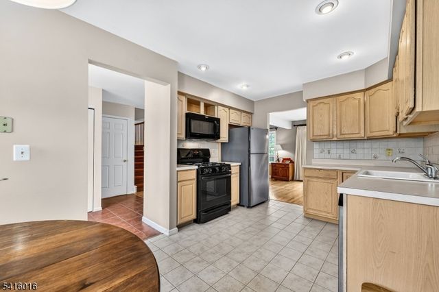 7 Munsee Trail, Branchburg Twp., NJ 08876
