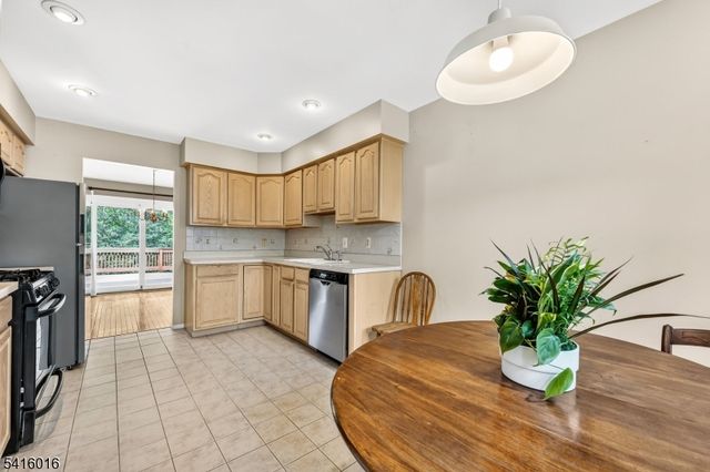 7 Munsee Trail, Branchburg Twp., NJ 08876