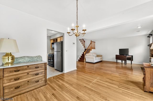 7 Munsee Trail, Branchburg Twp., NJ 08876
