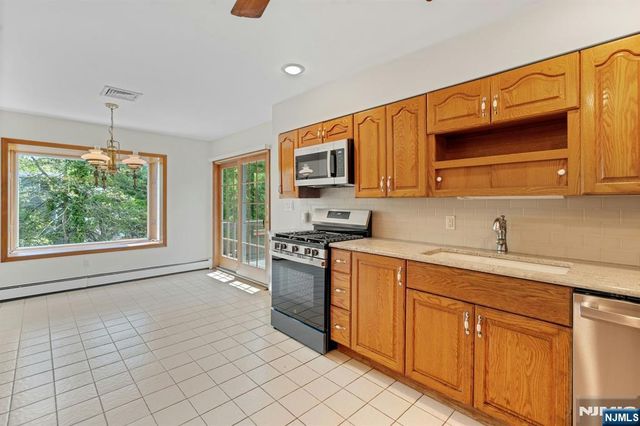 98 Vassar Drive, Paramus, NJ 07652