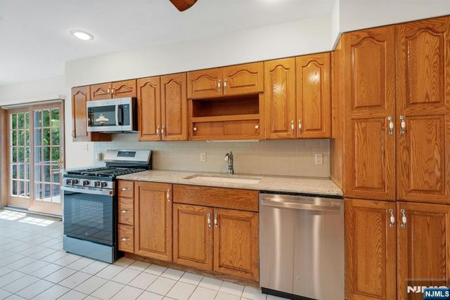 98 Vassar Drive, Paramus, NJ 07652