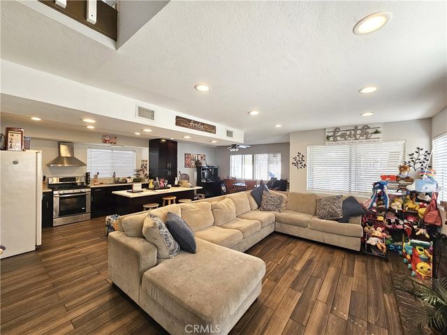 23886 Mark Twain, Moreno Valley, CA 92557