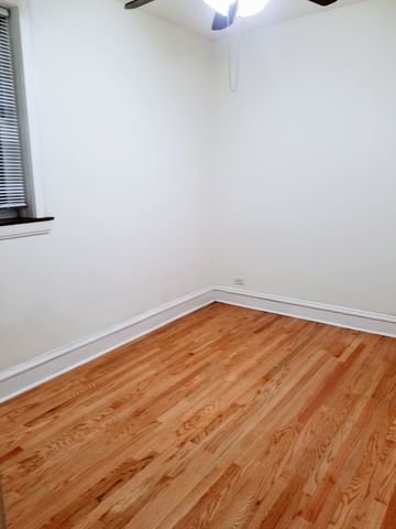 1925 W Belle Plaine Avenue F, Chicago, IL 60613