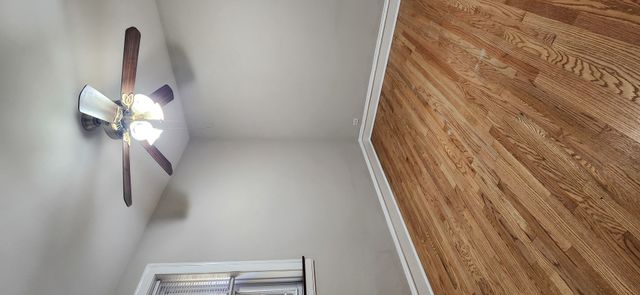 1925 W Belle Plaine Avenue F, Chicago, IL 60613