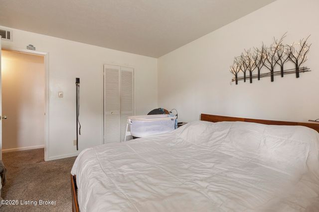 1935 Gardiner Ln h121, Louisville, KY 40205