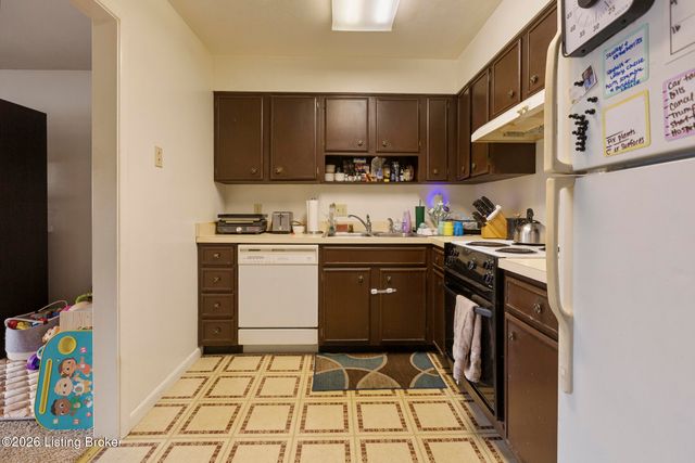 1935 Gardiner Ln h121, Louisville, KY 40205