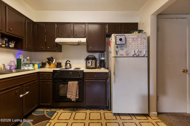 1935 Gardiner Ln h121, Louisville, KY 40205
