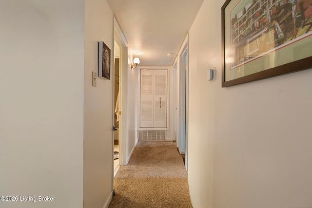 1935 Gardiner Ln h121, Louisville, KY 40205