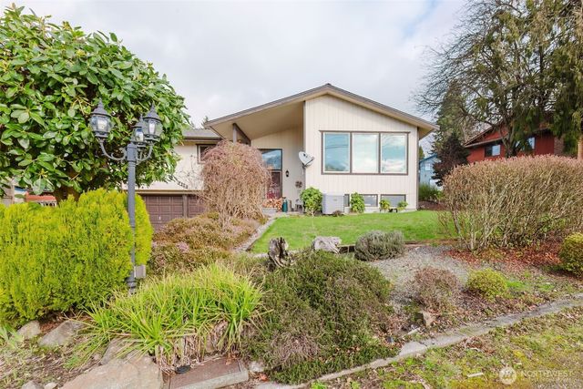 1412 Sheridan Road, Bremerton, WA 98310