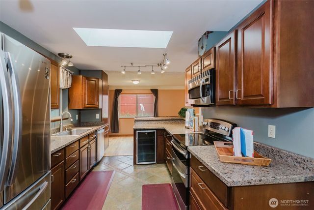 1412 Sheridan Road, Bremerton, WA 98310