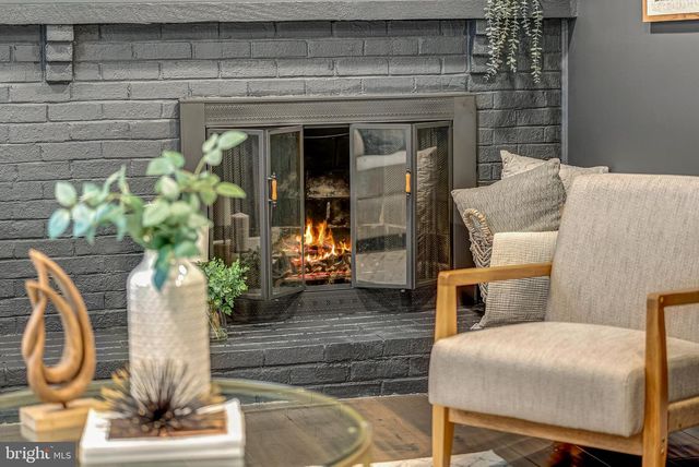 1717 VALLEY AVE, Mclean, VA 22101