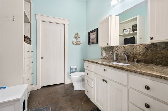 925 Pompano Dr, Aransas Pass, TX 78336