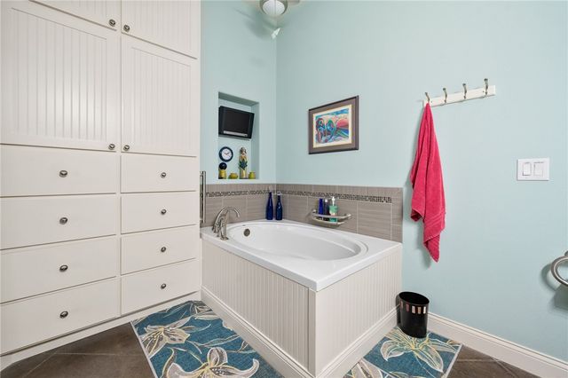 925 Pompano Dr, Aransas Pass, TX 78336