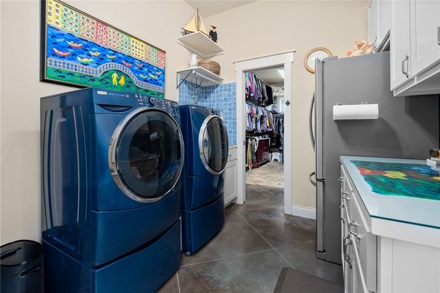 925 Pompano Dr, Aransas Pass, TX 78336