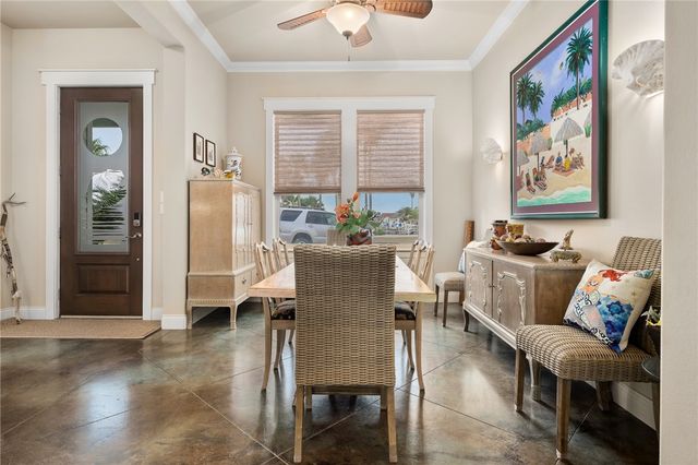 925 Pompano Dr, Aransas Pass, TX 78336