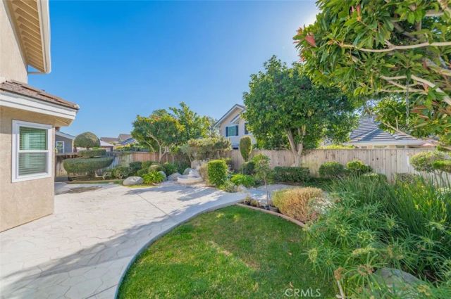 8 Bayview, Irvine, CA 92614