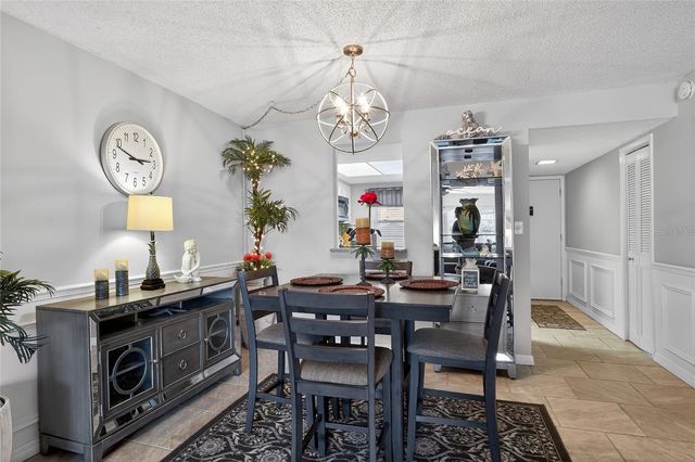 333 LAKE HOWARD DRIVE NW 203C, Winter Haven, FL 33880