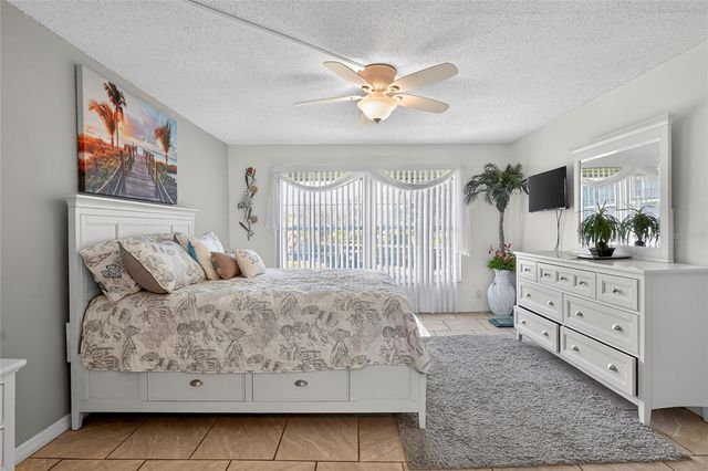 333 LAKE HOWARD DRIVE NW 203C, Winter Haven, FL 33880
