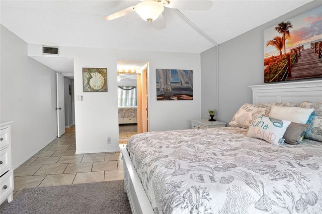 333 LAKE HOWARD DRIVE NW 203C, Winter Haven, FL 33880