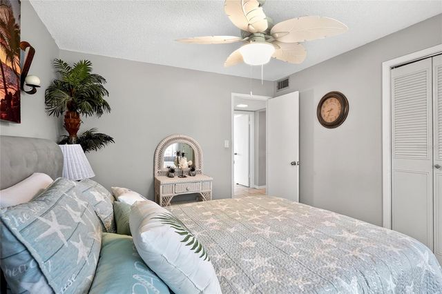 333 LAKE HOWARD DRIVE NW 203C, Winter Haven, FL 33880