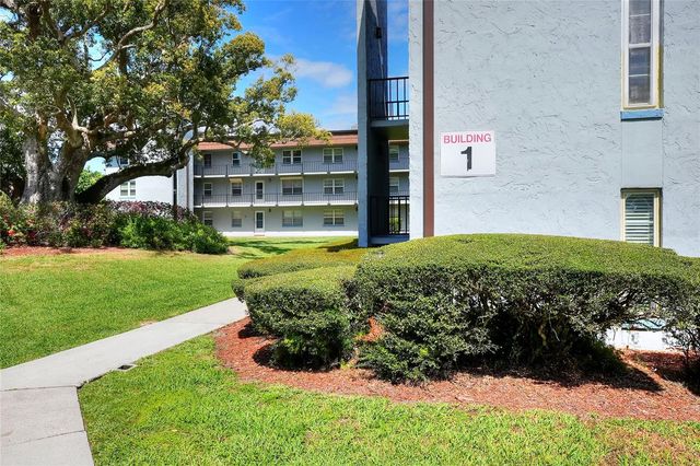 333 LAKE HOWARD DRIVE NW 203C, Winter Haven, FL 33880