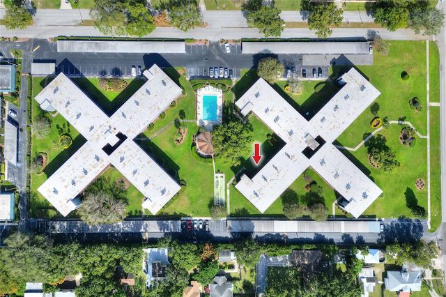 333 LAKE HOWARD DRIVE NW 203C, Winter Haven, FL 33880